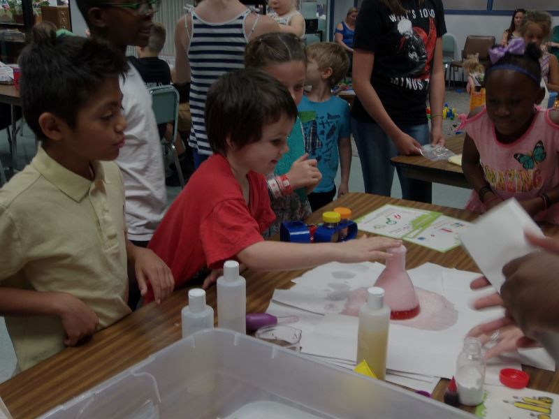 Science experiment at TinkerLab